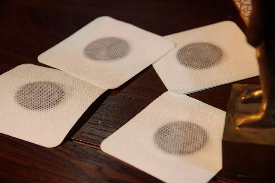 膏藥粘不住怎么辦 膏藥粘不住怎么辦