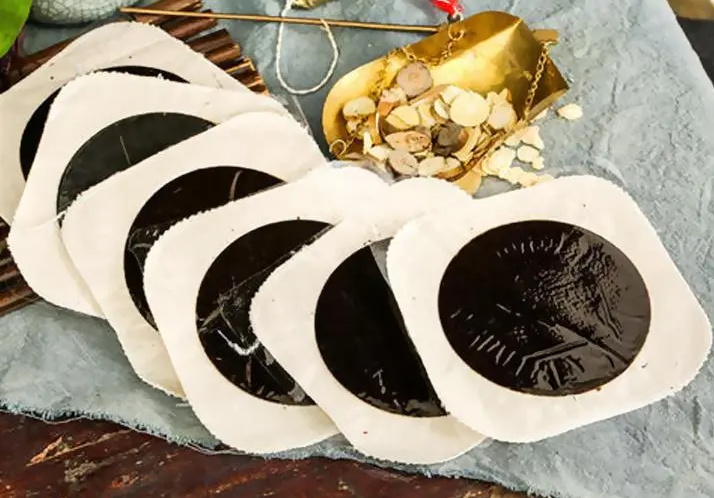 哪家膏藥廠生產(chǎn)的膏藥好？專業(yè)推薦，品質(zhì)保證！-修康藥業(yè)